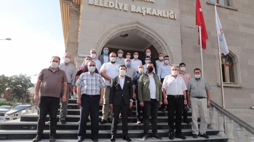 Başkan Arı, mahalle muhtarları ile bir araya geldi