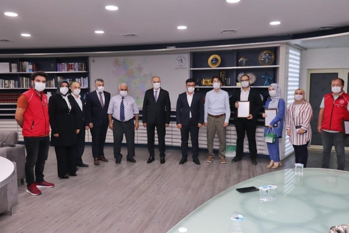 Başkan Faruk &Ouml;zl&uuml; &ldquo;Gen&ccedil;lerin fikirleri bizim i&ccedil;in &ouml;nemlidir&rdquo;