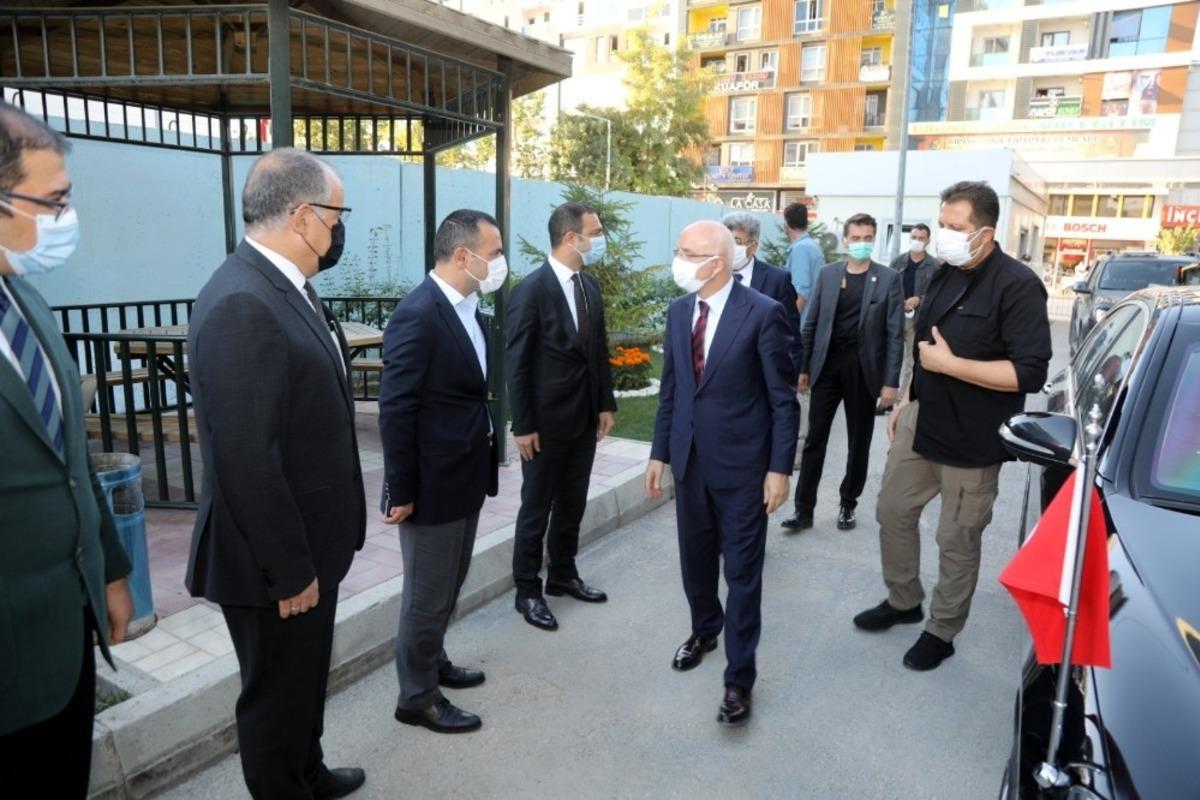 İ&ccedil;işleri Bakan Yardımcısı Erdil, İpekyolu Belediyesi&rsquo;ni ziyaret etti