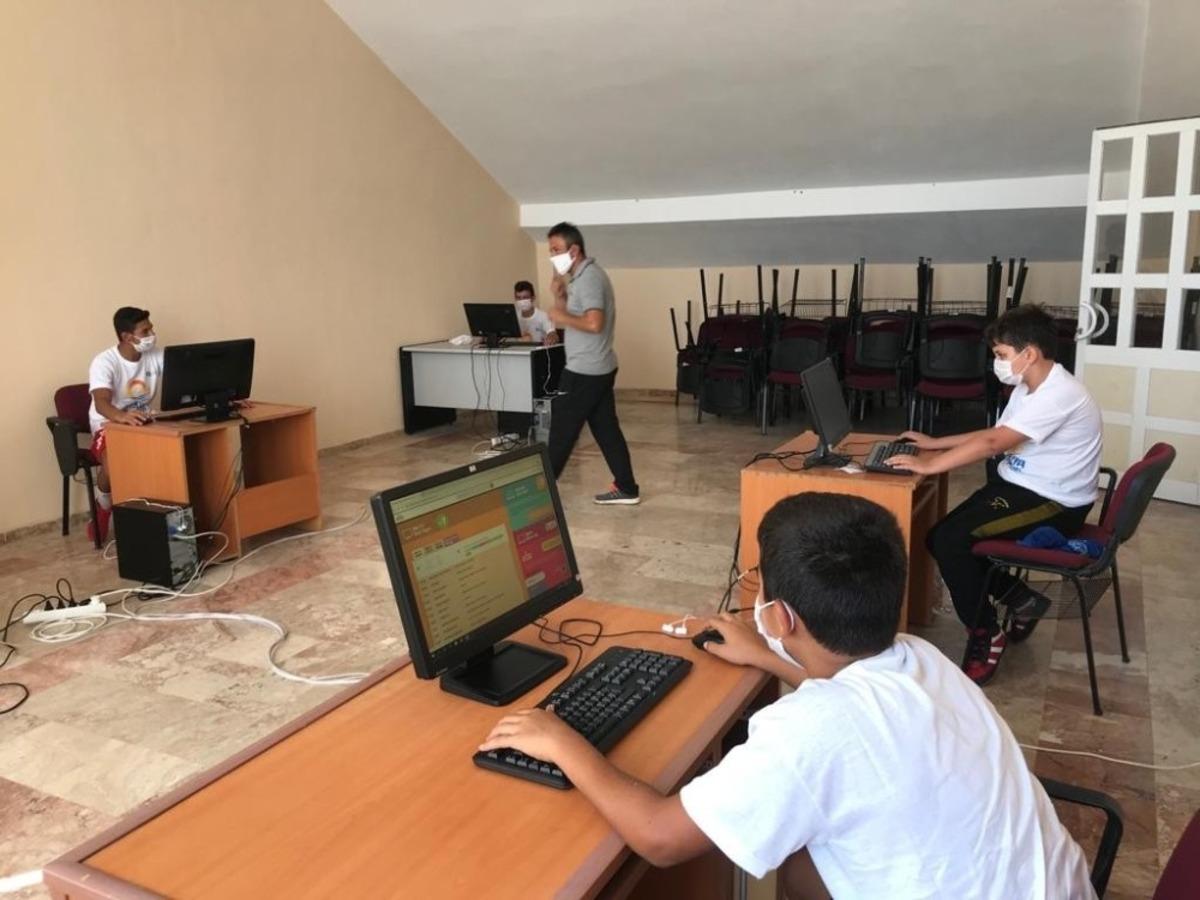 Gen&ccedil;lik ve Spor İl&ccedil;e M&uuml;d&uuml;rl&uuml;ğ&uuml;&rsquo;nde EBA Merkezi oluşturuldu