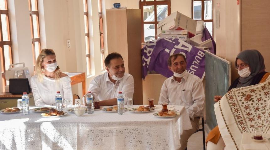 Başkan Şahin, dikiş kursuna katılan kadınları ziyaret etti