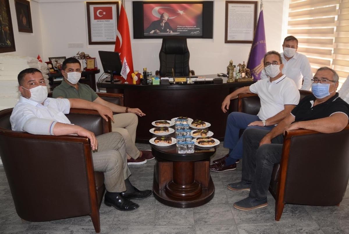 Başkan G&uuml;nel, milletvekilleriyle birlikte sivil toplum kuruluşlarının sorunlarını dinledi