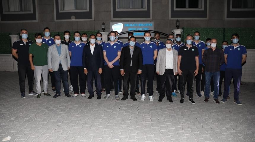 Canpolat&rsquo;tan sporculara moral ziyareti