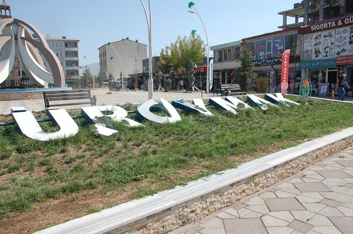 G&uuml;roymak&rsquo;ta kamu malına zarar verdiler