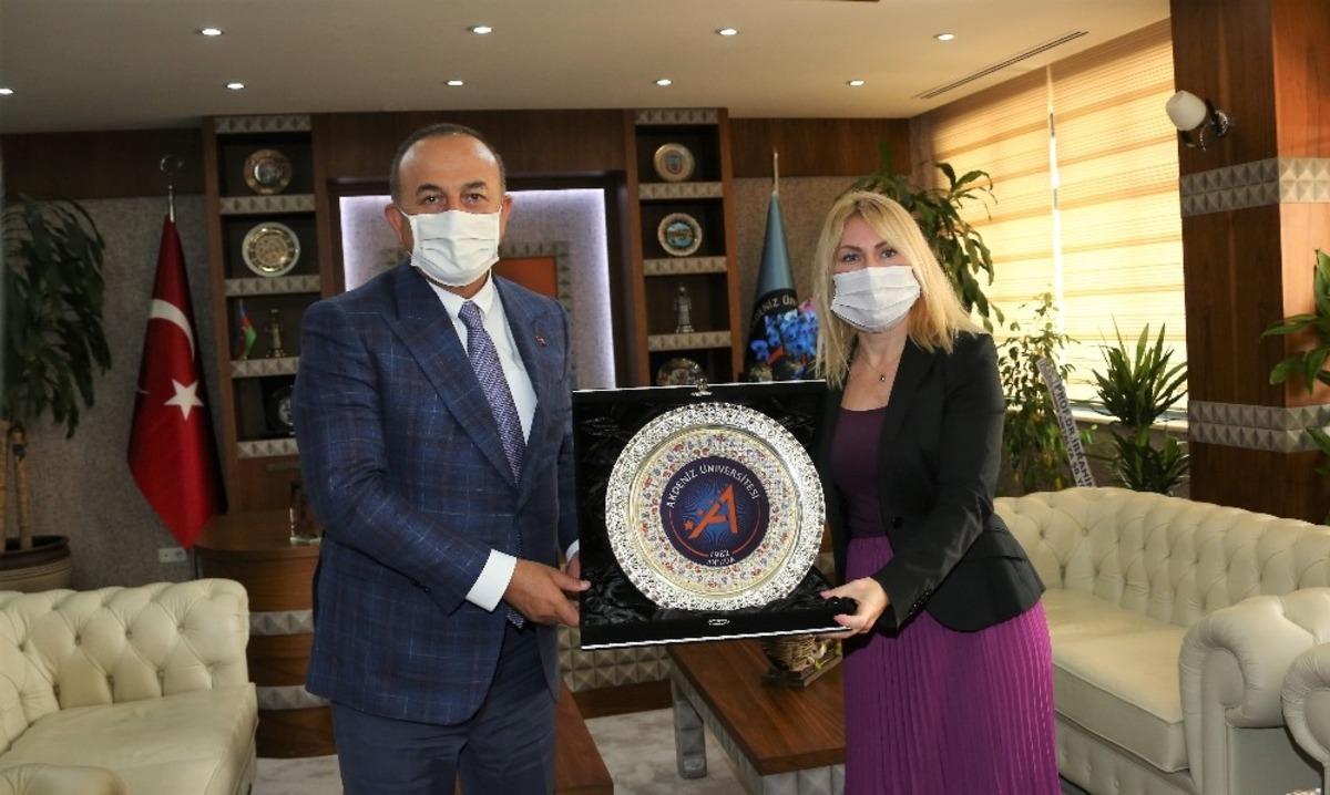 Dışişleri Bakanı &Ccedil;avuşoğlu&rsquo;ndan A&Uuml; projelerine tam destek s&ouml;z&uuml;