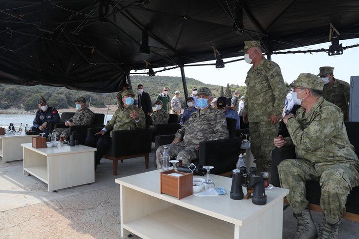 Akar ve komutanlar "Kardak kahramanları" ile bir araya geldi G3