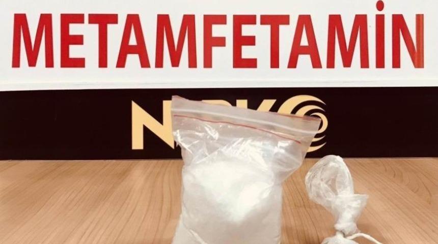 Zehir taciri, narkotik k&ouml;peğinden ka&ccedil;amadı