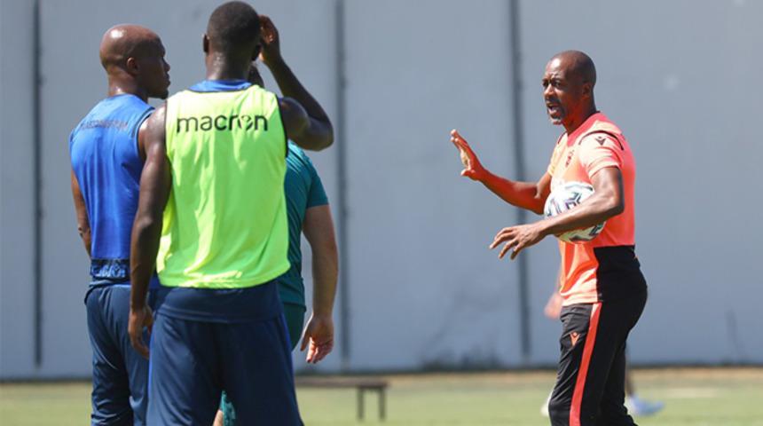 Alexander S&ouml;rloth, Eddie Newton'u yıktı