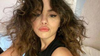 Selena Gomez: Çıplaklığa zorlandım