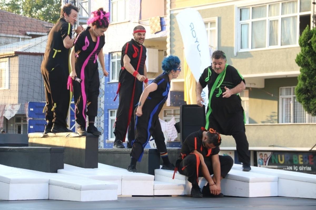 Dilovası&rsquo;nda &ccedil;ocuklar &ldquo;Yaramaz Notalar&rdquo; ile neşelendi