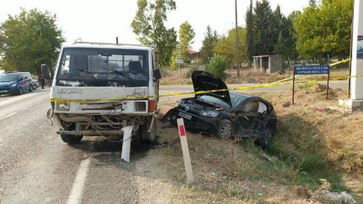 Adana'da feci kaza! Ölü ve yaralılar var