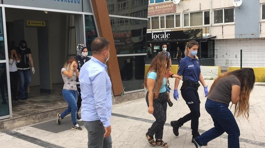 Kocaeli'de su&ccedil; makinesi hırsızlar son işlerinde yakayı ele verdi