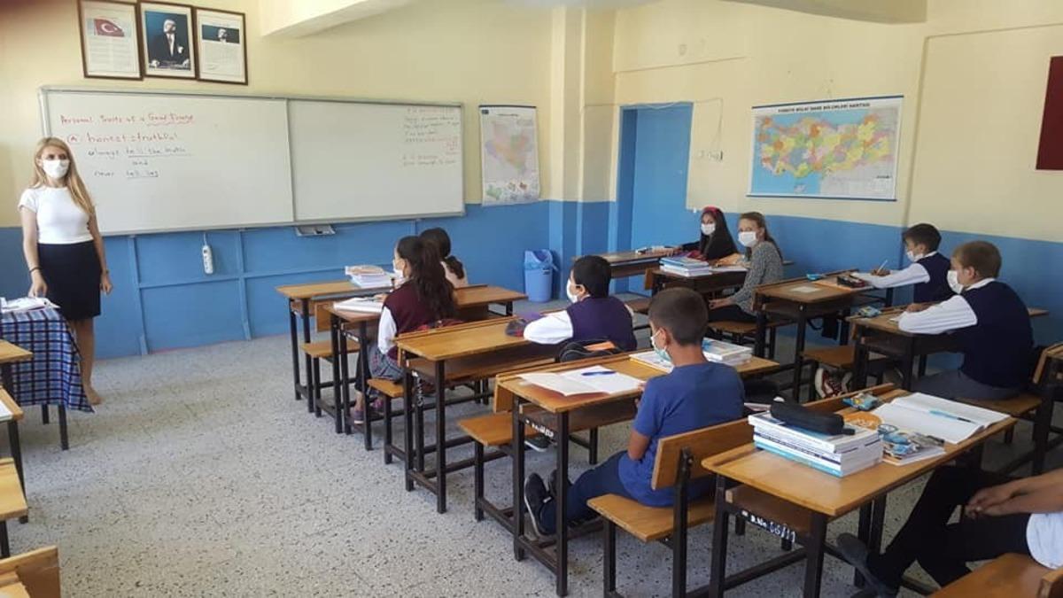 &Ouml;ğretmenlerden &ouml;ğrenciler i&ccedil;in b&uuml;y&uuml;k fedakarlık