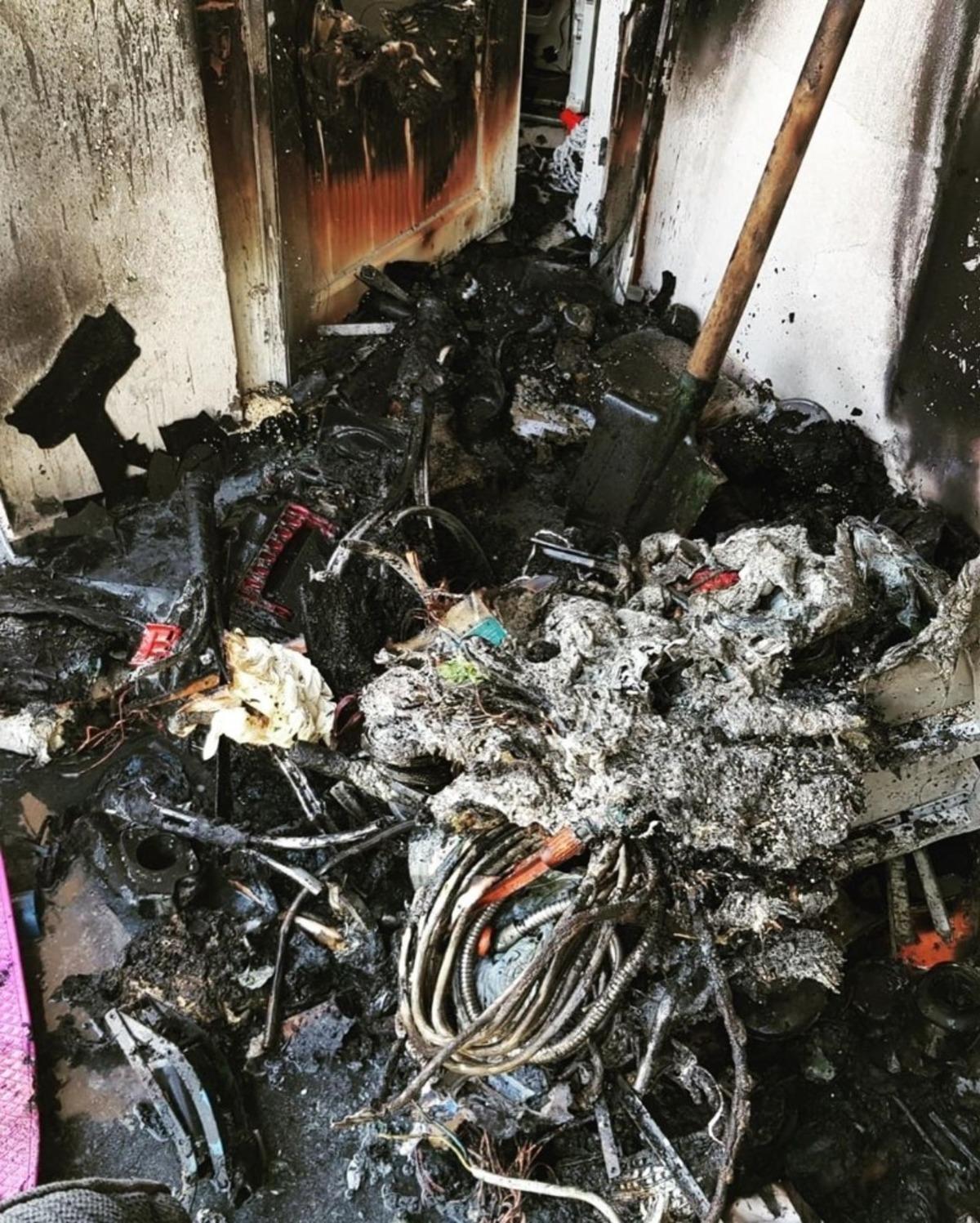 Edremit&rsquo;te ev yangını yangını