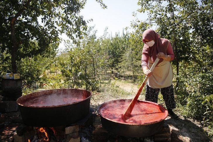 KORKOOP kadınları ürettikleriyle aile bütçelerine katkı sağlıyor G2