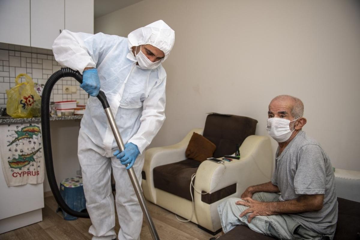 Yaşlı adamın yardımına B&uuml;y&uuml;kşehir Belediyesi yetişti