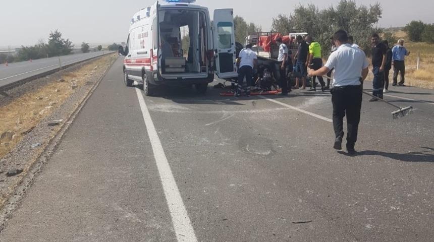 Yeşilhisar&rsquo;da ara&ccedil; takla attı: 2 yaralı