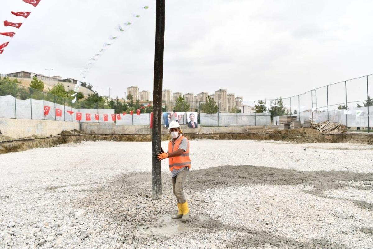 Mamak&rsquo;ta gen&ccedil;lik merkezinin temeli atıldı