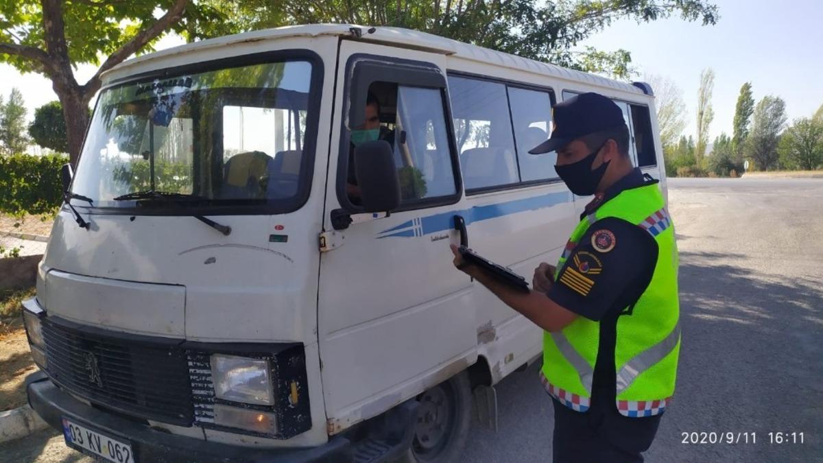 Bolvadin&rsquo;de toplu taşıma ara&ccedil;larına y&ouml;nelik Korona vir&uuml;s denetimi