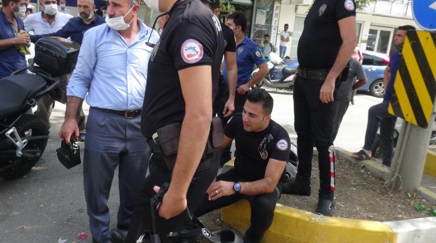 Kovalamacada yunus ekibi kaza yaptı: 2 polis yaralı