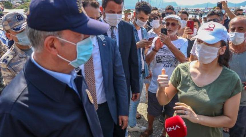 Kaş'ta dikkat çeken olay! Bakan Akar'dan silah istedi