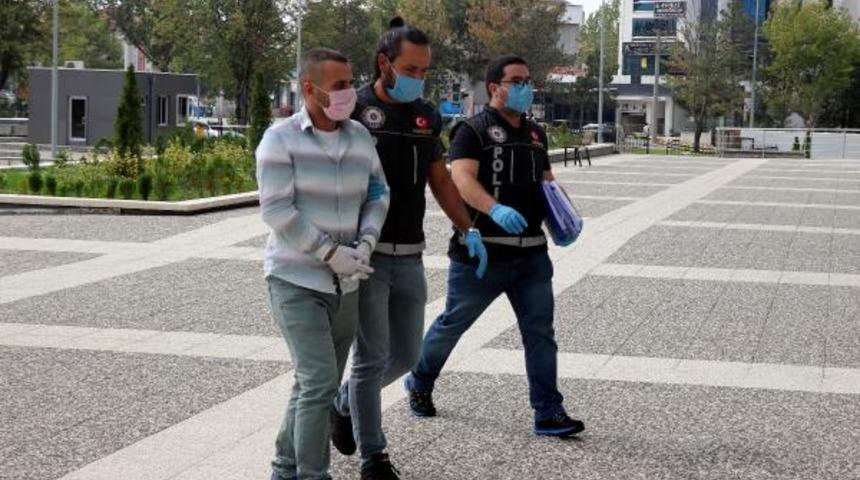 İç çamaşırında ele geçirildi! 6 paket ve 291 gram...