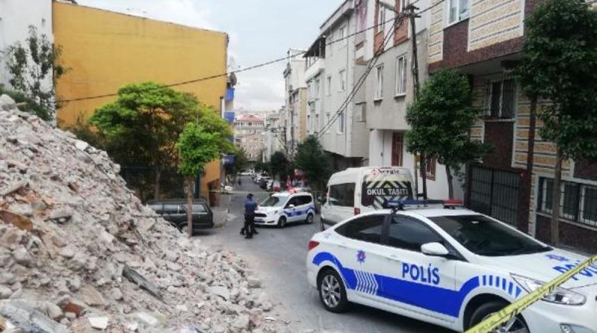 Bağcılar'da G&uuml;rcistan uyruklu kadın evde &ouml;ld&uuml;r&uuml;lm&uuml;ş halde bulundu