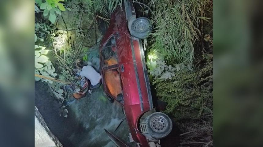 Otomobil sulama kanalı uçtu: 1 ölü, 2 yaralı