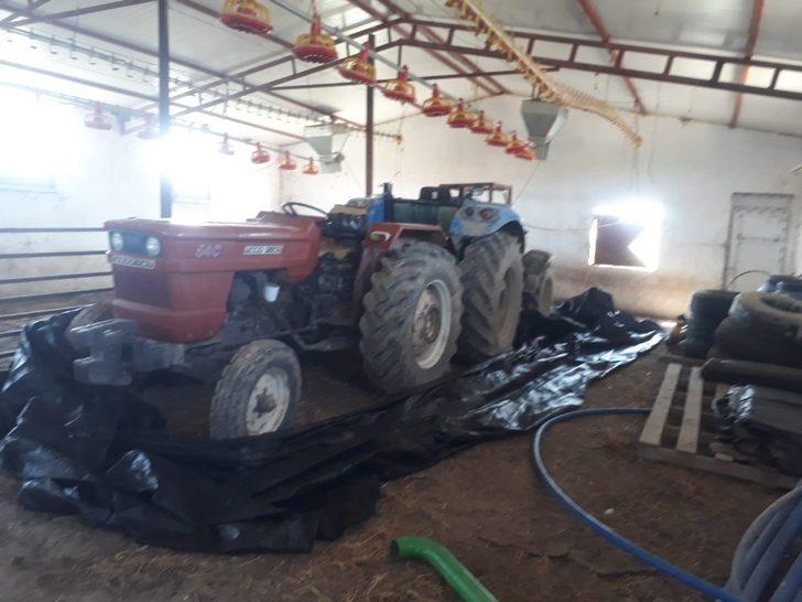 Manisa’da çalınan 2 traktörü jandarma 1 haftada buldu G3