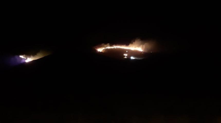 G&ouml;k&ccedil;eada&rsquo;da korkutan yangın