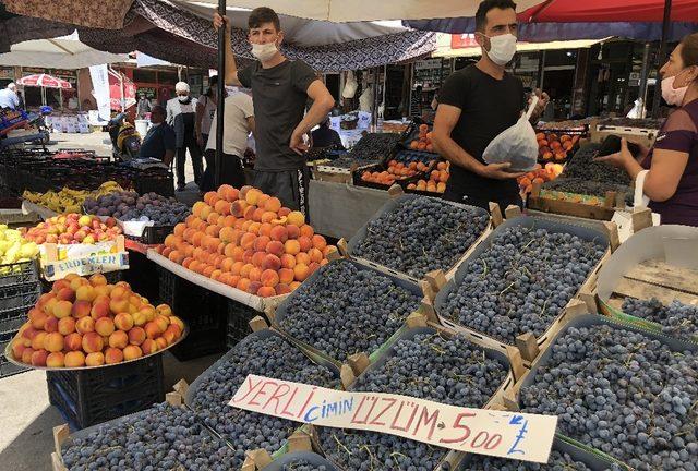 Buğday Meydanında sonbahar hareketliliği