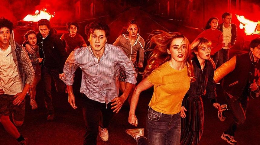 Alternarif bir evrene yolculuk: The Society konusu ve oyuncuları