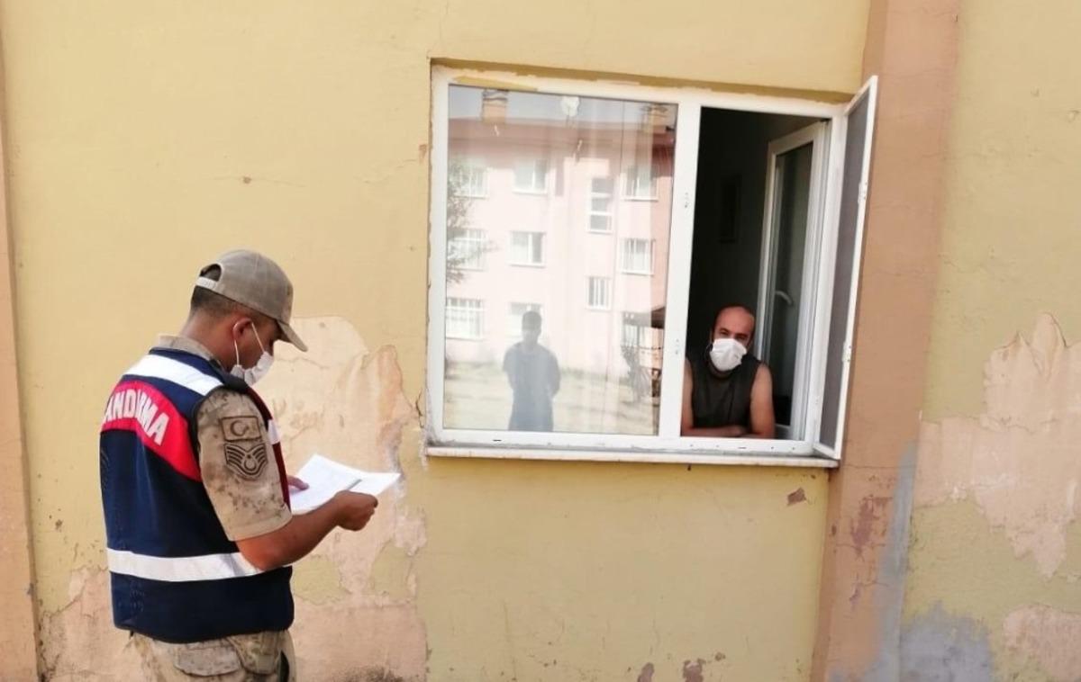 Elazığ&rsquo;da jandarmadan  Covid-19 denetimi