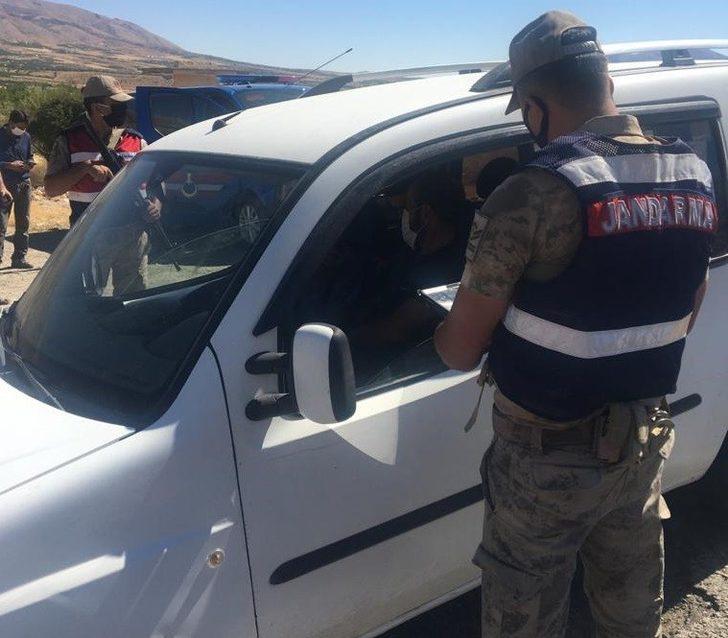 Elazığ’da jandarmadan  Covid-19 denetimi G2