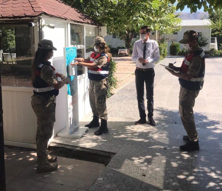 Elazığ’da jandarmadan  Covid-19 denetimi G3