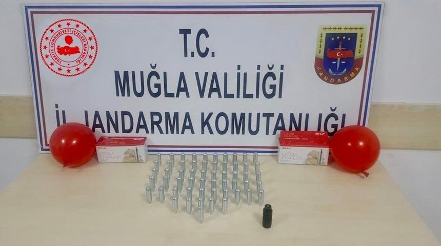 Jandarma’dan uyuşturucu operasyonu: 5 gözaltı