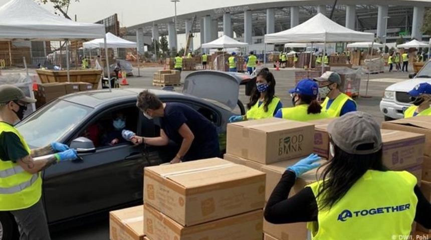 Koronavir&uuml;s salgını: Hollywood a&ccedil;lık &ccedil;ekiyor