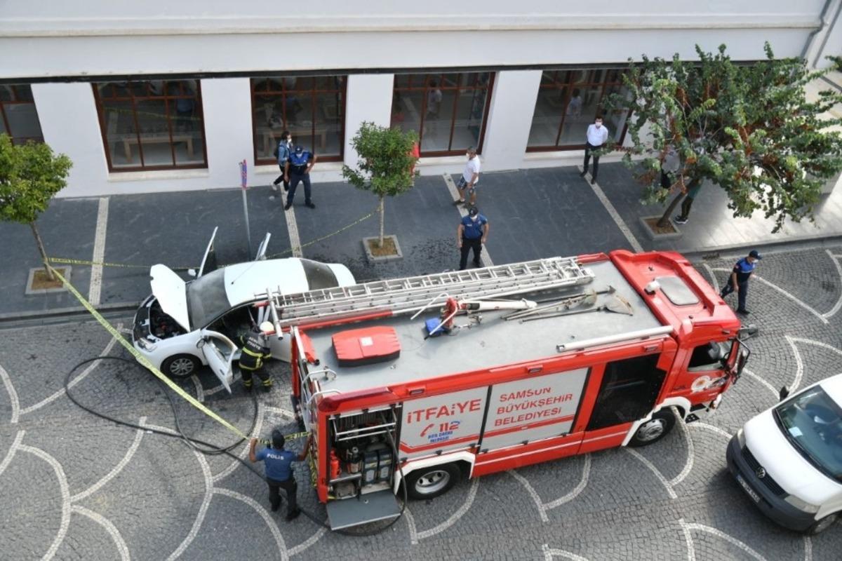 Samsun&rsquo;da otomobil yangını