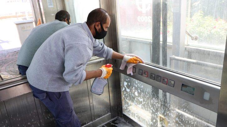 Duraklar ve yaya üstgeçitleri dezenfekte ediliyor G1