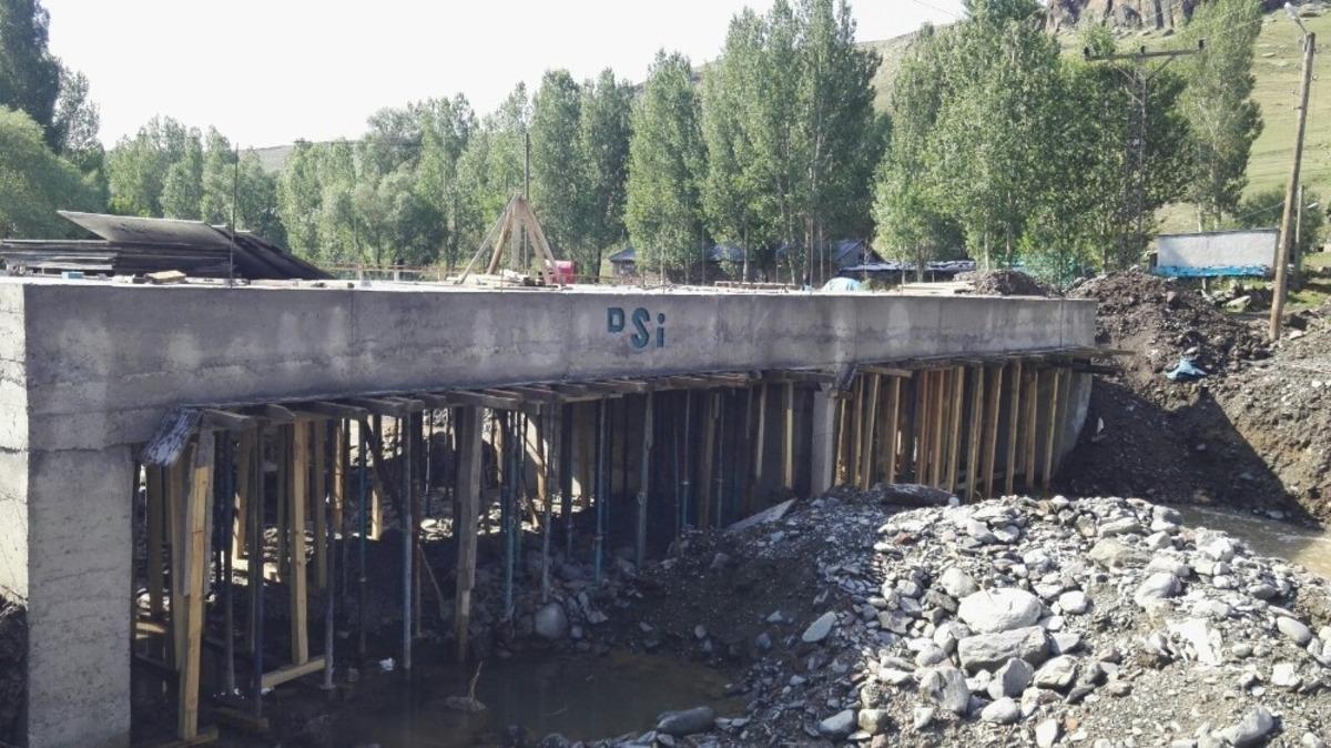 Kars&rsquo;ta dere ıslah &ccedil;alışmaları devam ediyor