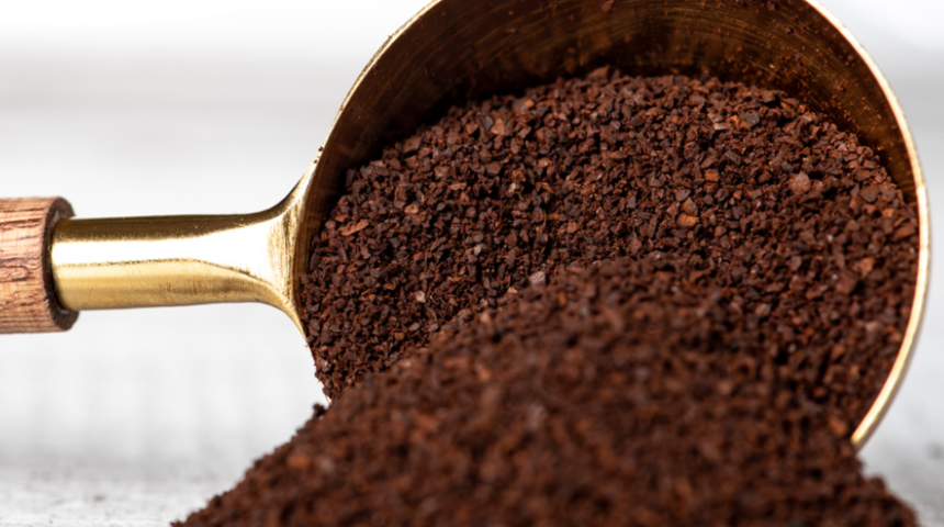 Elektrik s&uuml;p&uuml;rgesiyle sakın bunları s&uuml;p&uuml;rmeyin! Yere d&ouml;k&uuml;len kahve...