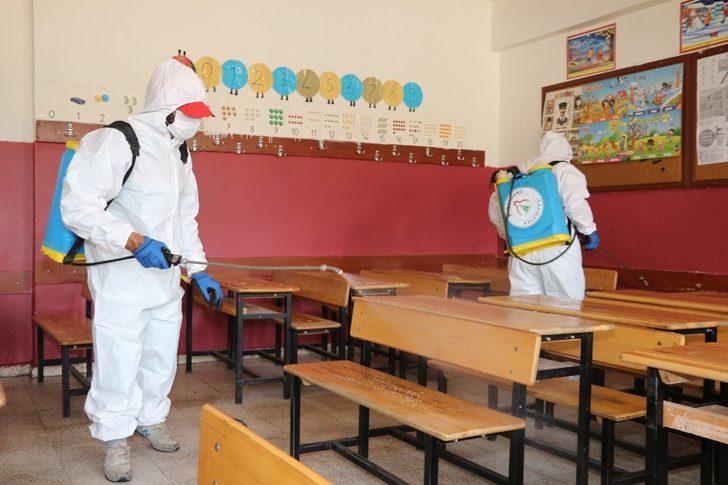 Şanlıurfa’da okullar dezenfekte ediliyor G5