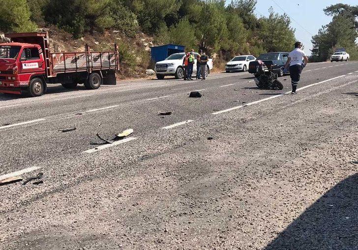 Motorsiklet ile otomobil çarpıştı 1 yaralı G2