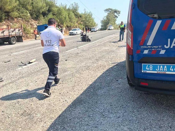 Motorsiklet ile otomobil çarpıştı 1 yaralı G3