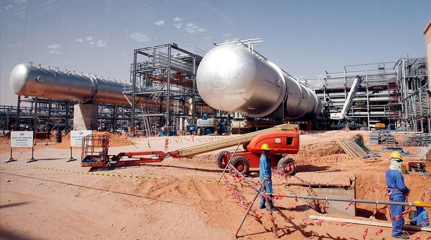 Petrol devi Suudi Aramco dünyanın en değerli şirketi oldu