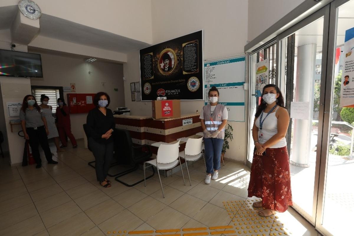 Mezitli Belediyesinden sağlık &ccedil;alışanlarına aşure