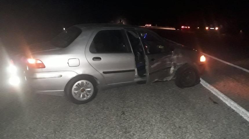 İki otomobil &ccedil;arpıştı: 1 yaralı