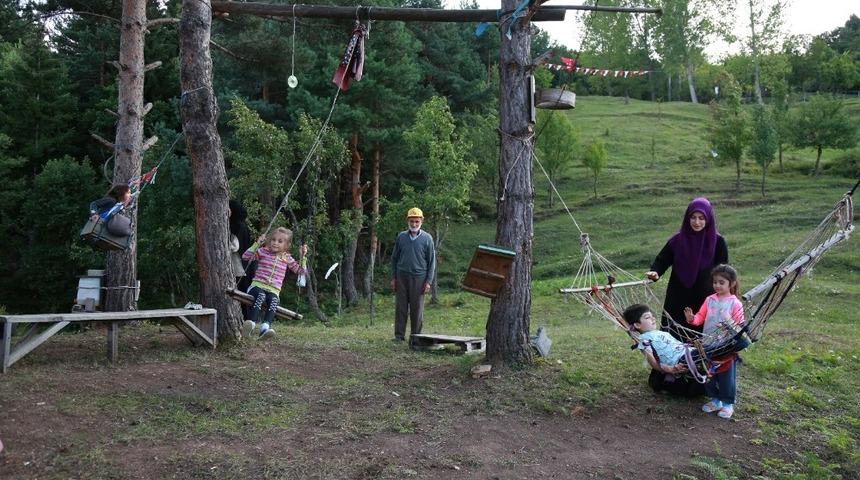 Artvin&rsquo;deki Zekeriya Amca&rsquo;ya Ey&uuml;psultan&rsquo;dan park s&uuml;rprizi