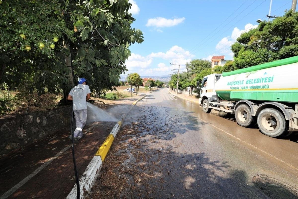Başiskele&rsquo;de temizlik &ccedil;alışmaları devam ediyor