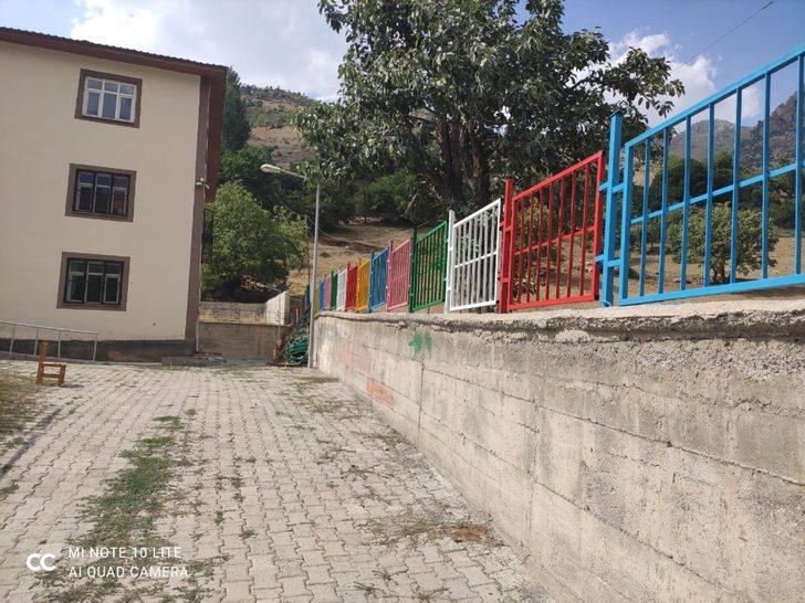 Şırnak’ta öğretmenlerden örnek davranış G2